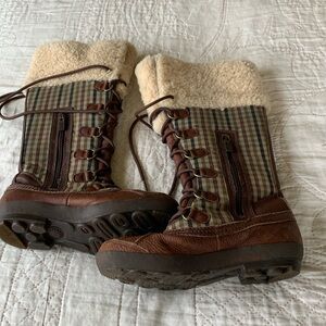 Ugg UGG Australia Brown & Plaid Sheepskin Leather Edmonton Boots